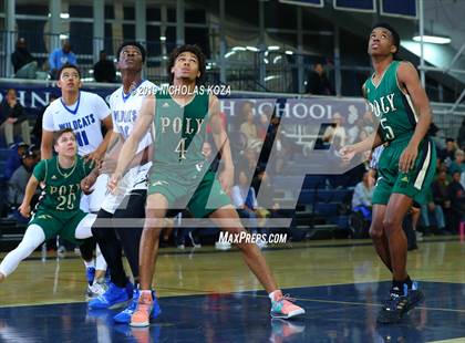 Thumbnail 2 in Long Beach Poly vs. Windward (St. John Bosco-Gahr Classic) photogallery.