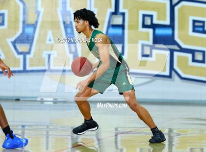 Thumbnail 3 in Long Beach Poly vs. Windward (St. John Bosco-Gahr Classic) photogallery.