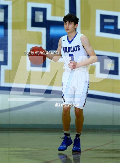 Thumbnail 3 in Long Beach Poly vs. Windward (St. John Bosco-Gahr Classic) photogallery.