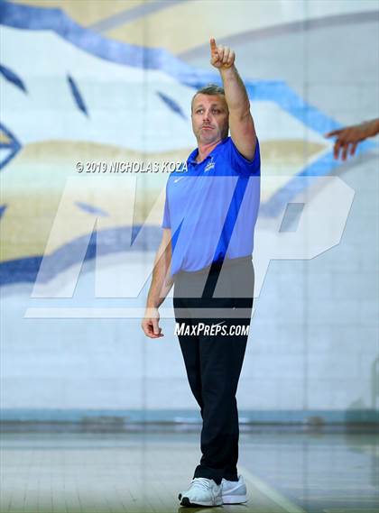 Thumbnail 1 in Long Beach Poly vs. Windward (St. John Bosco-Gahr Classic) photogallery.