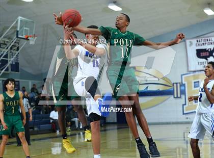 Thumbnail 2 in Long Beach Poly vs. Windward (St. John Bosco-Gahr Classic) photogallery.