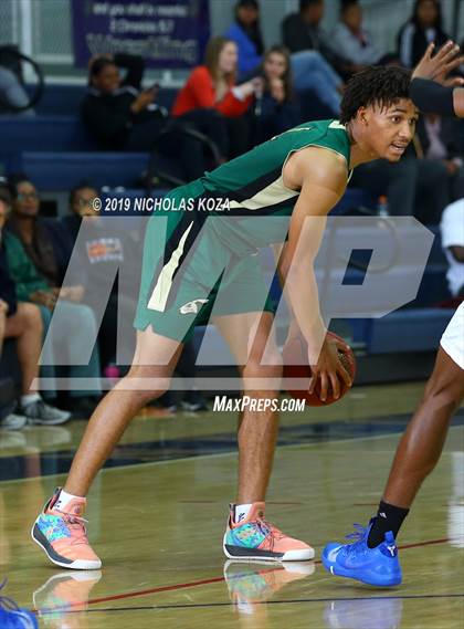 Thumbnail 2 in Long Beach Poly vs. Windward (St. John Bosco-Gahr Classic) photogallery.
