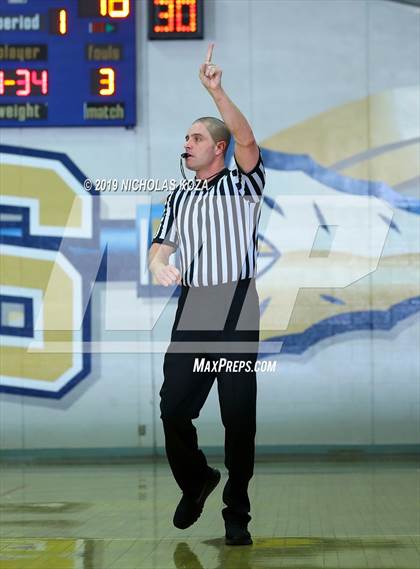 Thumbnail 1 in Long Beach Poly vs. Windward (St. John Bosco-Gahr Classic) photogallery.
