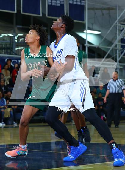 Thumbnail 3 in Long Beach Poly vs. Windward (St. John Bosco-Gahr Classic) photogallery.