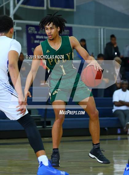 Thumbnail 3 in Long Beach Poly vs. Windward (St. John Bosco-Gahr Classic) photogallery.