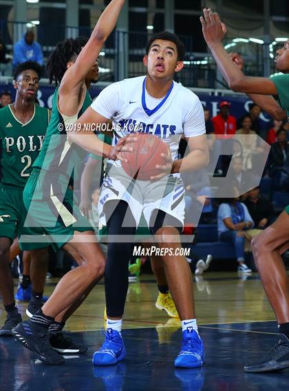 Thumbnail 3 in Long Beach Poly vs. Windward (St. John Bosco-Gahr Classic) photogallery.