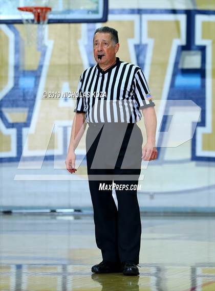 Thumbnail 2 in Long Beach Poly vs. Windward (St. John Bosco-Gahr Classic) photogallery.