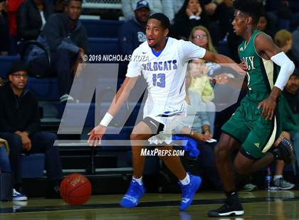 Thumbnail 2 in Long Beach Poly vs. Windward (St. John Bosco-Gahr Classic) photogallery.