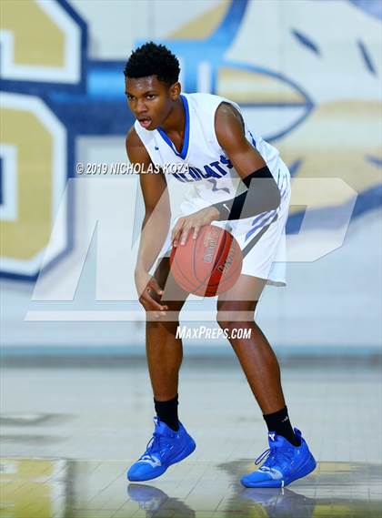 Thumbnail 3 in Long Beach Poly vs. Windward (St. John Bosco-Gahr Classic) photogallery.