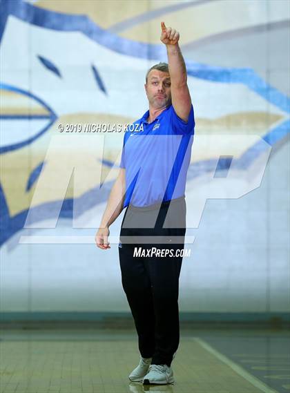 Thumbnail 3 in Long Beach Poly vs. Windward (St. John Bosco-Gahr Classic) photogallery.