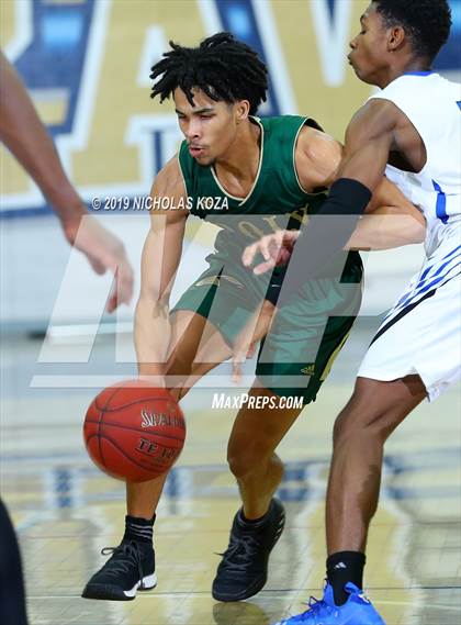 Thumbnail 1 in Long Beach Poly vs. Windward (St. John Bosco-Gahr Classic) photogallery.