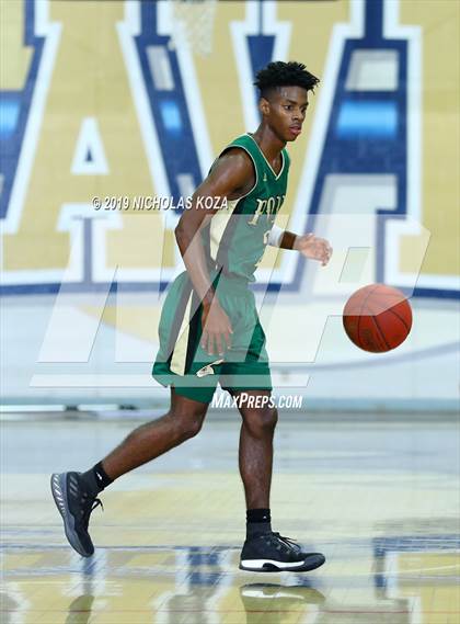 Thumbnail 2 in Long Beach Poly vs. Windward (St. John Bosco-Gahr Classic) photogallery.