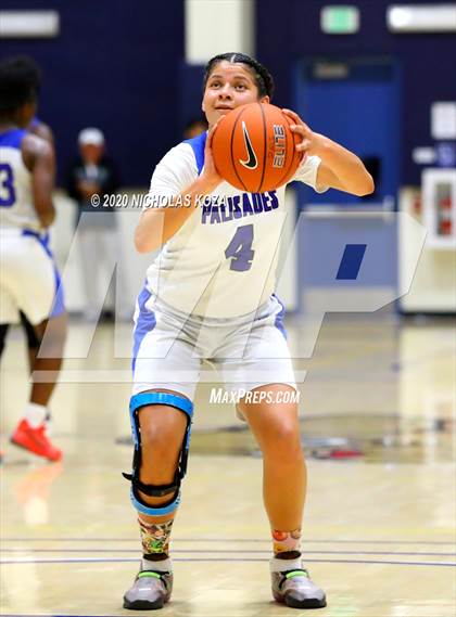 Thumbnail 2 in Palisades vs. Hamilton (CIF LA City Open Finals) photogallery.