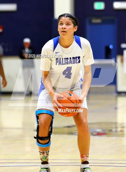 Thumbnail 1 in Palisades vs. Hamilton (CIF LA City Open Finals) photogallery.