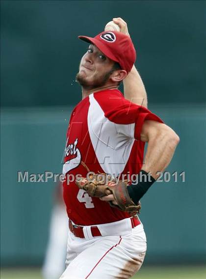 Thumbnail 2 in Davis County vs Gilbert (Class 2A Final) photogallery.