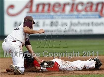 Thumbnail 3 in Davis County vs Gilbert (Class 2A Final) photogallery.