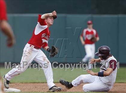 Thumbnail 2 in Davis County vs Gilbert (Class 2A Final) photogallery.