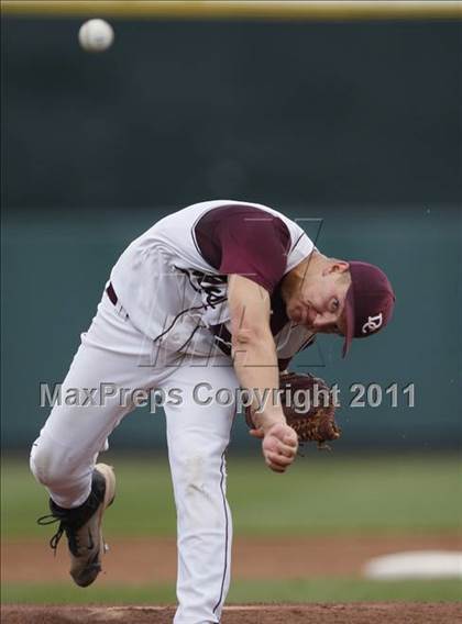 Thumbnail 3 in Davis County vs Gilbert (Class 2A Final) photogallery.