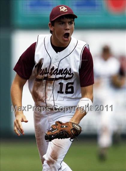 Thumbnail 1 in Davis County vs Gilbert (Class 2A Final) photogallery.