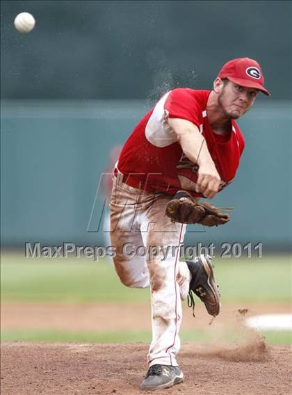 Thumbnail 2 in Davis County vs Gilbert (Class 2A Final) photogallery.
