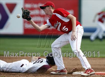Thumbnail 3 in Davis County vs Gilbert (Class 2A Final) photogallery.
