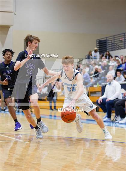 Thumbnail 3 in Leo @ Woodlan photogallery.