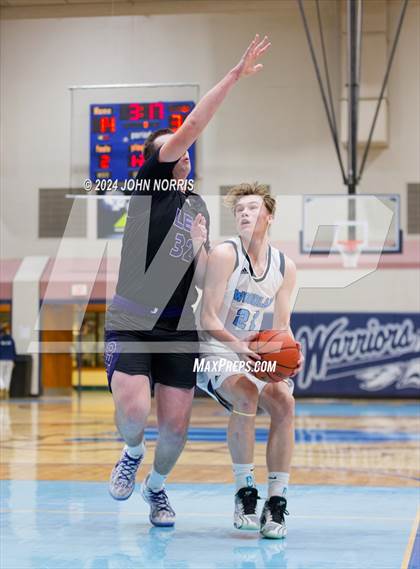 Thumbnail 3 in Leo @ Woodlan photogallery.