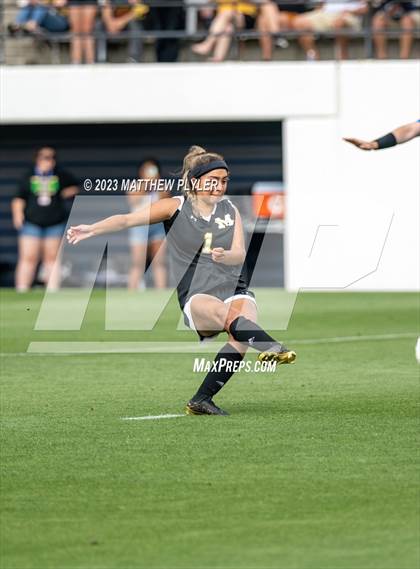 Thumbnail 3 in Wheatmore vs. Manteo (NCHSAA 2A Final) photogallery.
