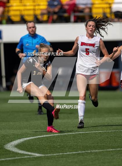 Thumbnail 2 in Wheatmore vs. Manteo (NCHSAA 2A Final) photogallery.
