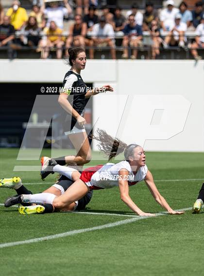 Thumbnail 2 in Wheatmore vs. Manteo (NCHSAA 2A Final) photogallery.