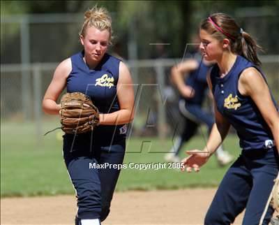 Thumbnail 1 in Oak Ridge vs El Camino (Sec. Playoff) photogallery.