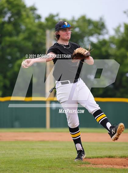 Thumbnail 2 in Crandall vs. Forney photogallery.