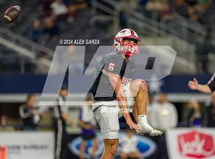 Thumbnail 3 in Shiner @ Muenster (UIL 2A Division II Football Final) photogallery.
