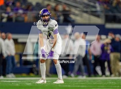 Thumbnail 3 in Shiner @ Muenster (UIL 2A Division II Football Final) photogallery.