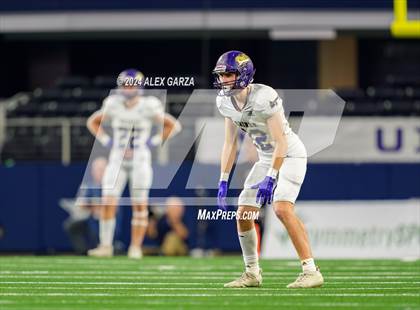 Thumbnail 1 in Shiner @ Muenster (UIL 2A Division II Football Final) photogallery.
