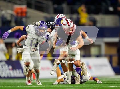 Thumbnail 3 in Shiner @ Muenster (UIL 2A Division II Football Final) photogallery.