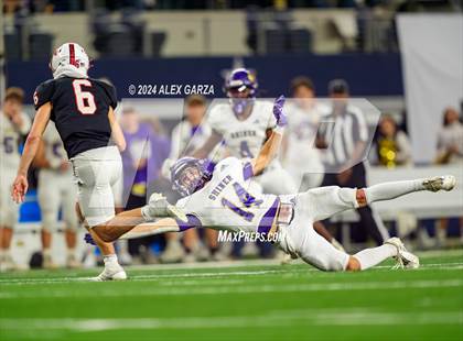 Thumbnail 2 in Shiner @ Muenster (UIL 2A Division II Football Final) photogallery.
