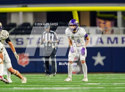 Thumbnail 2 in Shiner @ Muenster (UIL 2A Division II Football Final) photogallery.