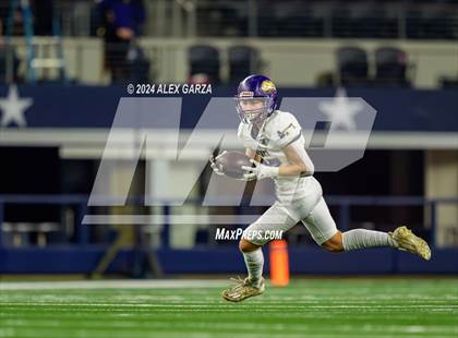 Thumbnail 3 in Shiner @ Muenster (UIL 2A Division II Football Final) photogallery.