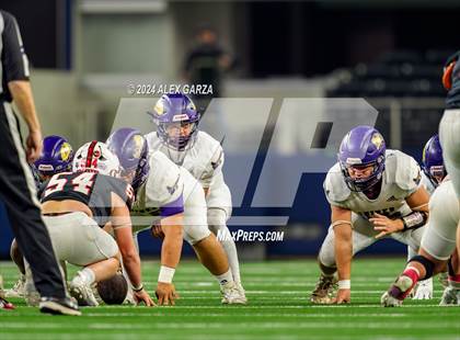 Thumbnail 1 in Shiner @ Muenster (UIL 2A Division II Football Final) photogallery.