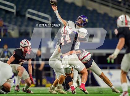 Thumbnail 1 in Shiner @ Muenster (UIL 2A Division II Football Final) photogallery.