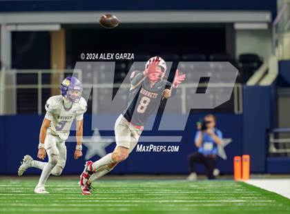 Thumbnail 2 in Shiner @ Muenster (UIL 2A Division II Football Final) photogallery.