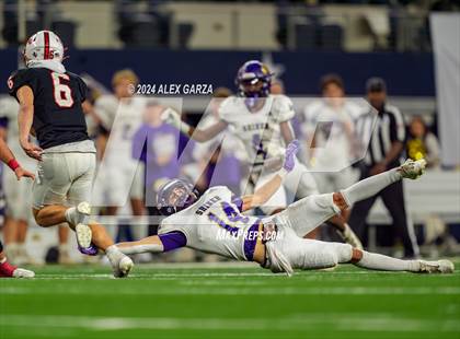 Thumbnail 3 in Shiner @ Muenster (UIL 2A Division II Football Final) photogallery.