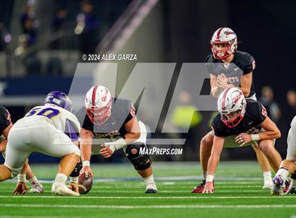 Thumbnail 3 in Shiner @ Muenster (UIL 2A Division II Football Final) photogallery.
