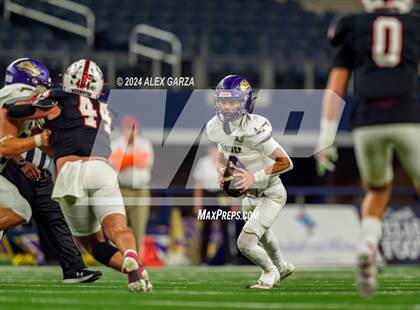 Thumbnail 2 in Shiner @ Muenster (UIL 2A Division II Football Final) photogallery.