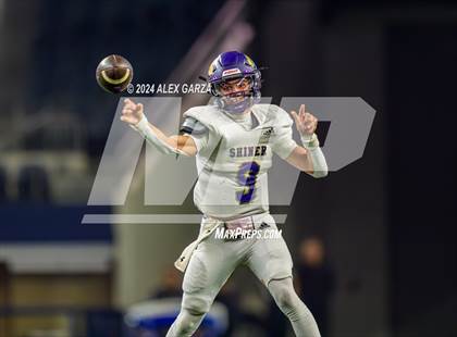 Thumbnail 2 in Shiner @ Muenster (UIL 2A Division II Football Final) photogallery.