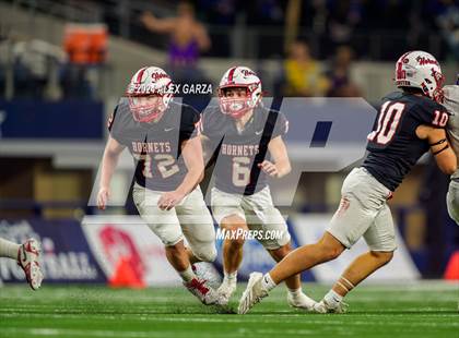 Thumbnail 2 in Shiner @ Muenster (UIL 2A Division II Football Final) photogallery.