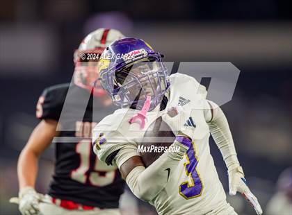 Thumbnail 1 in Shiner @ Muenster (UIL 2A Division II Football Final) photogallery.