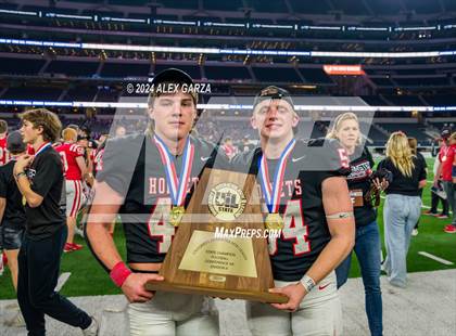 Thumbnail 1 in Shiner @ Muenster (UIL 2A Division II Football Final) photogallery.