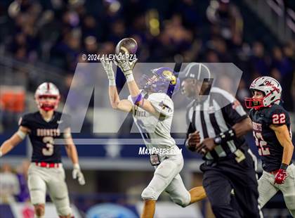 Thumbnail 2 in Shiner @ Muenster (UIL 2A Division II Football Final) photogallery.